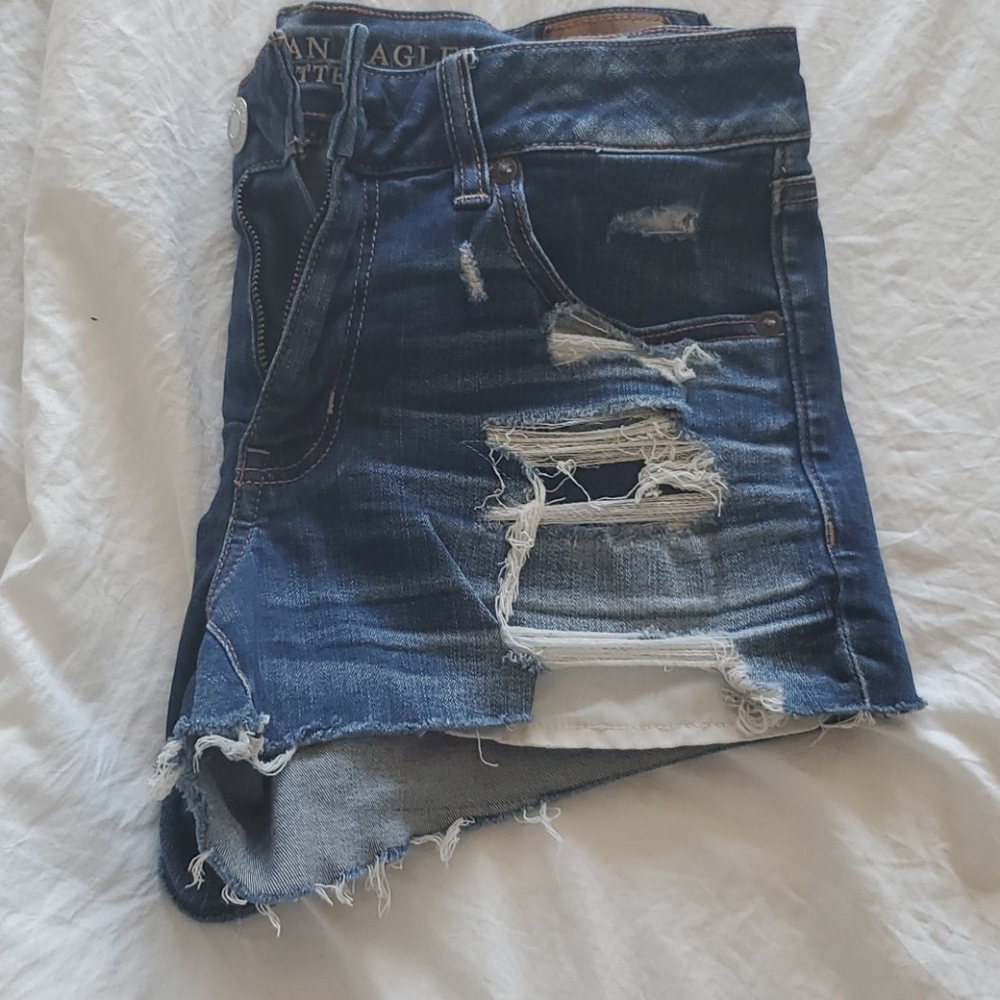 Shorts - Picture 3 of 3